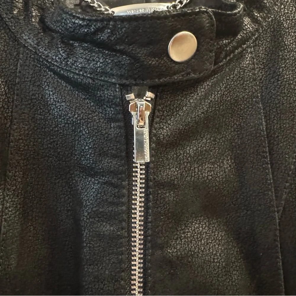 Wilsons Leather Women’s Black Moto Jacket Silver Zippers Medium